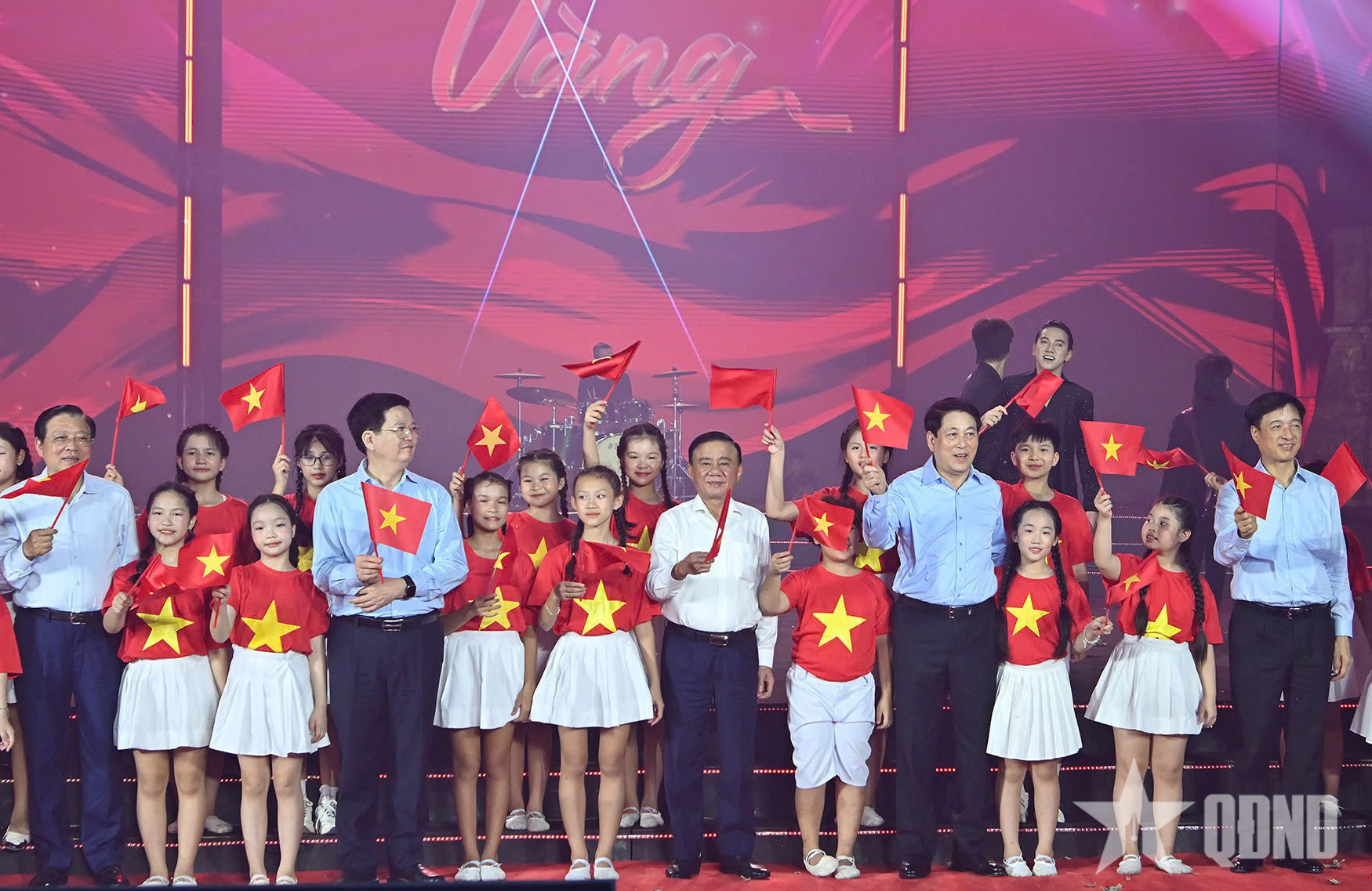  Cầu truyền hình “Thời cơ vàng”- Hành trình từ lịch sử đến hiện thực hóa khát vọng của dân tộc